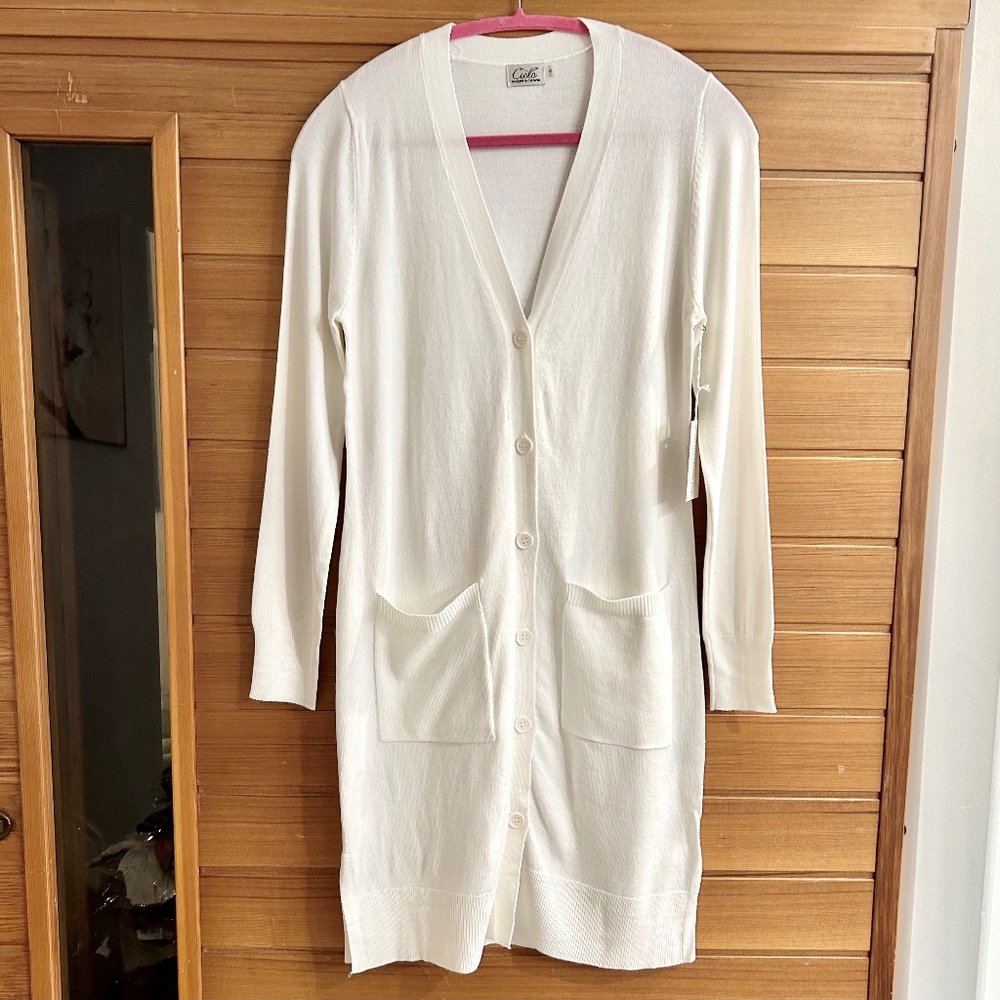 NWT Women’s Size S Cielo Long Sleeve White Button Cardigan Knit Layering Classic